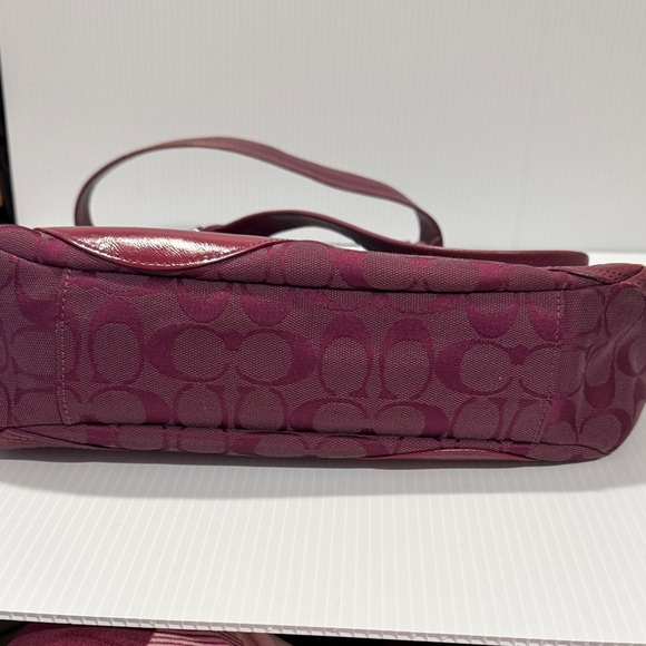 Coach Circle Patchwork East West Tote - Picture 8 of 14